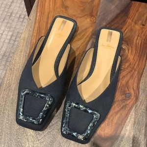 Flat shoes, never worn